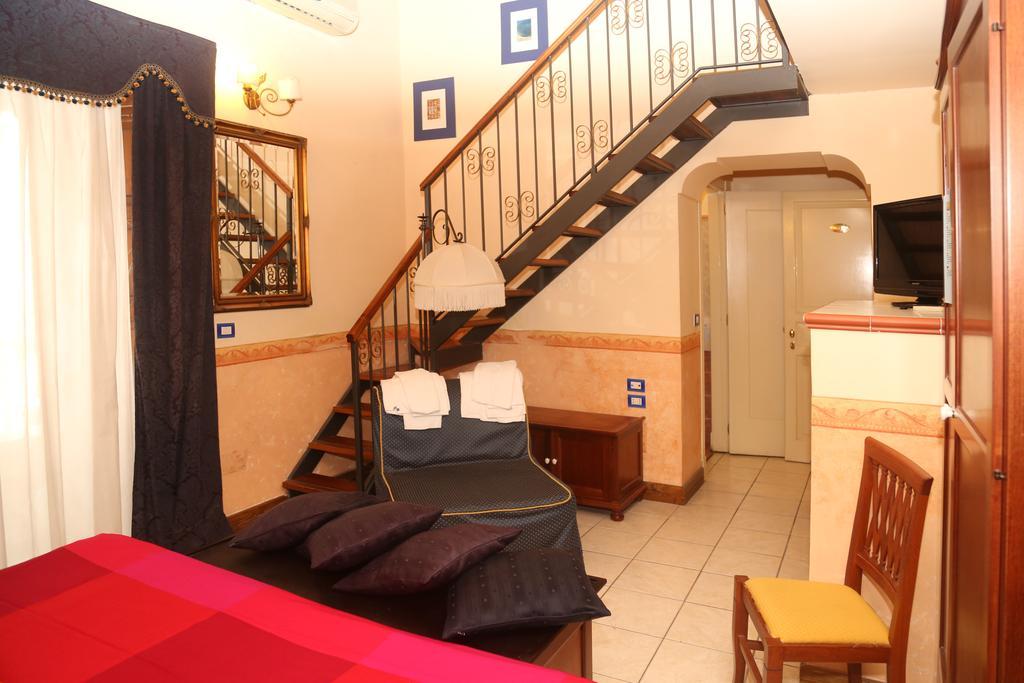 Nuovo Hotel Sangiuliano CTA Room photo